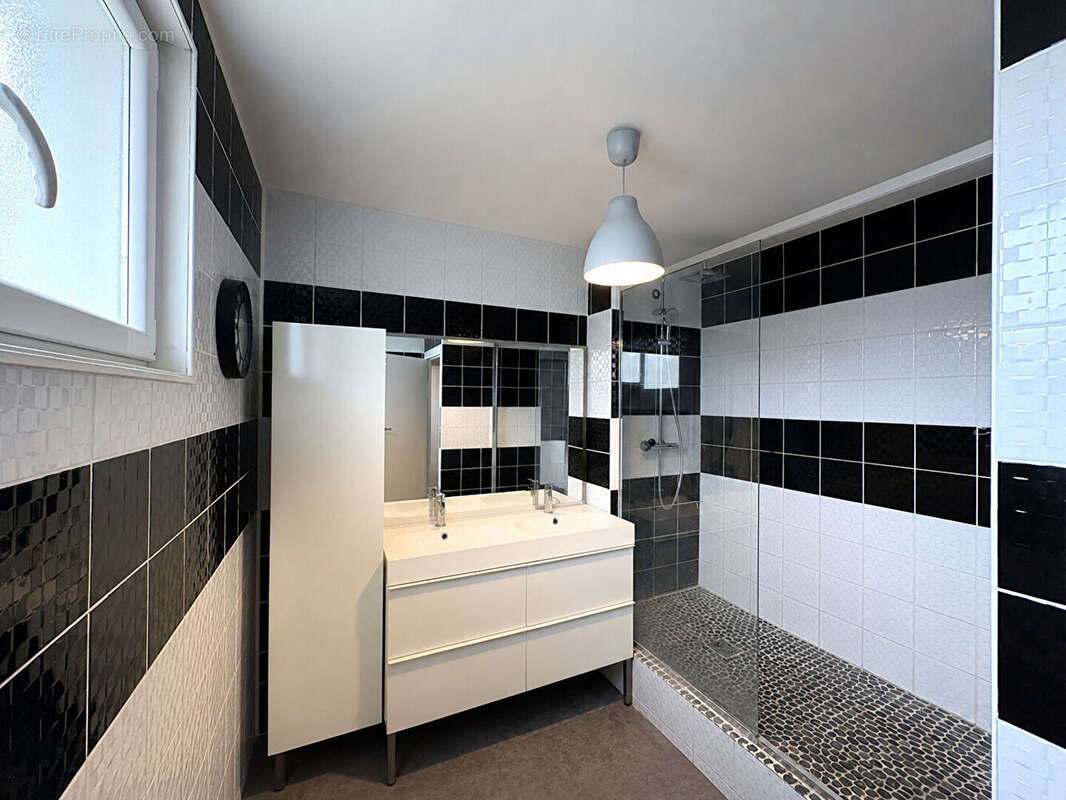 Maison 7 pièce(s) 184 m² - charleville-mézières - photo 8
