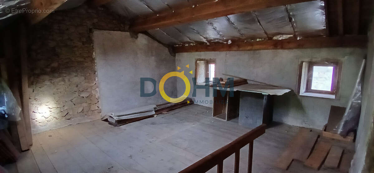 A vendre maison de bourg en pierre avec garage et jardin - photo 23