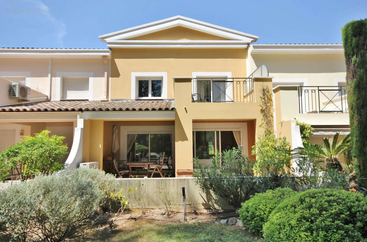 Maison à MOUGINS