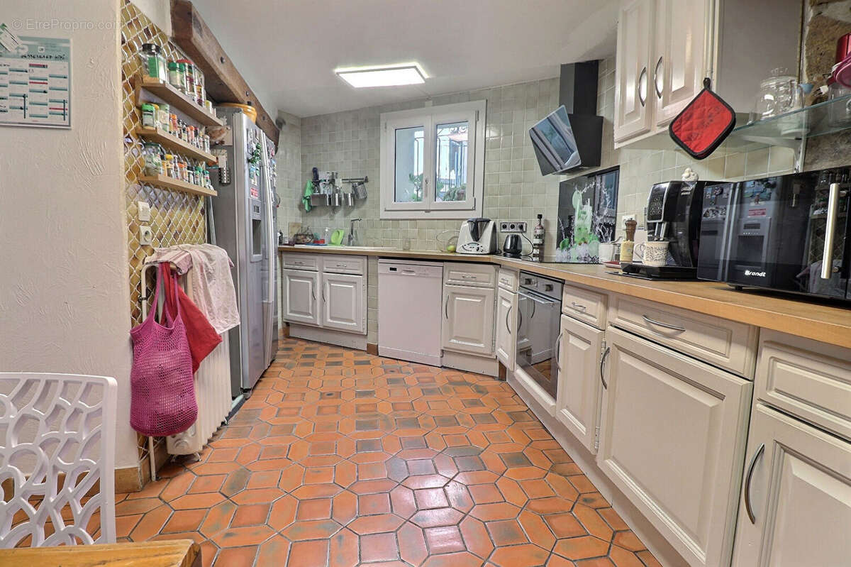 Maison à ROQUEBRUNE-SUR-ARGENS