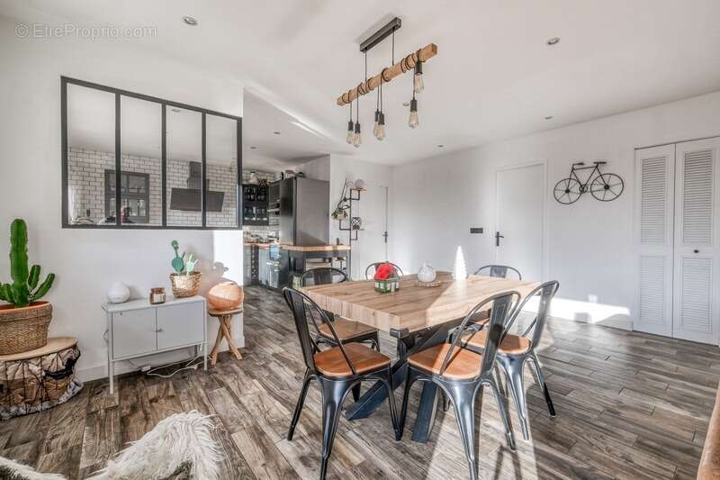 Maison à MONTGE-EN-GOELE