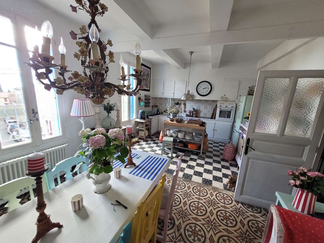 Maison à SAINT-GENIES-DE-FONTEDIT