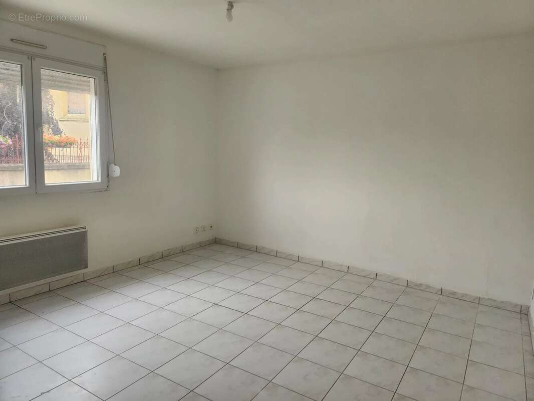Appartement à REMILLY