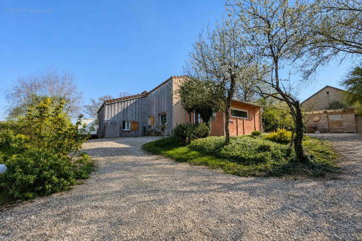 Maison atypique et récente à Bitry (58) - photo 24