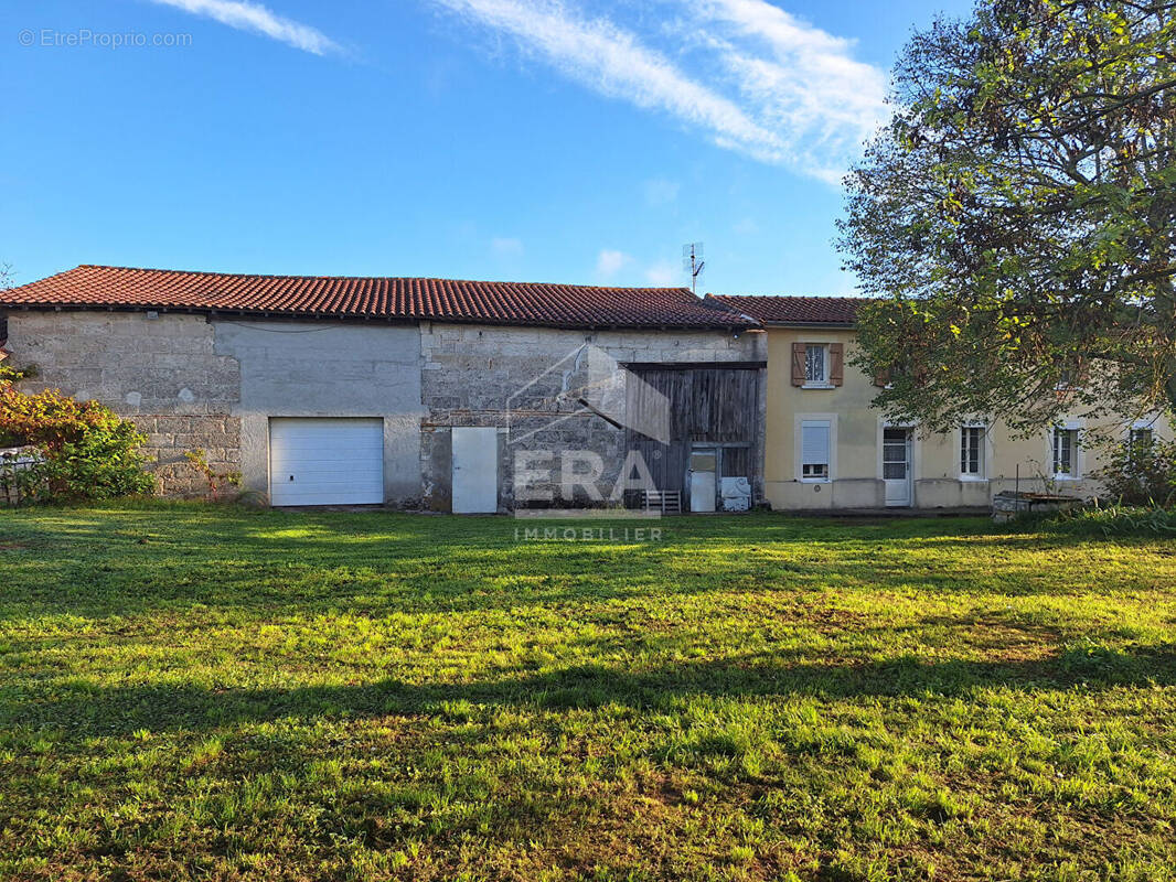 Maison à MONTPON-MENESTEROL