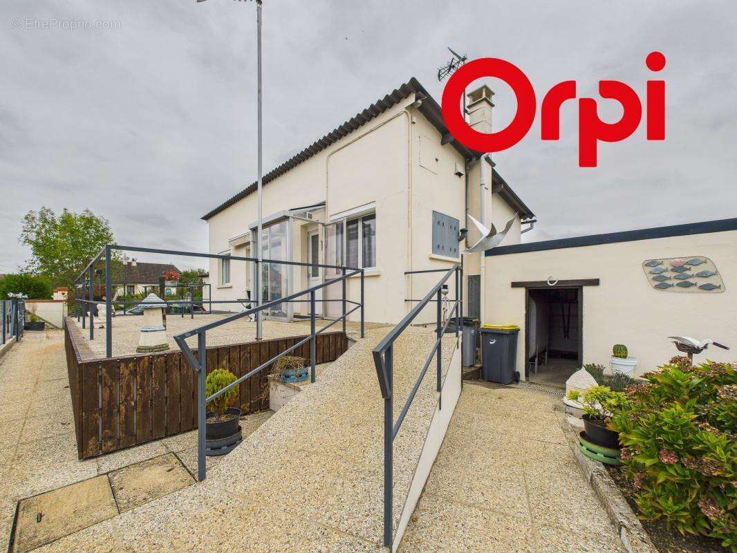 Maison à BEAUMONT-LE-ROGER