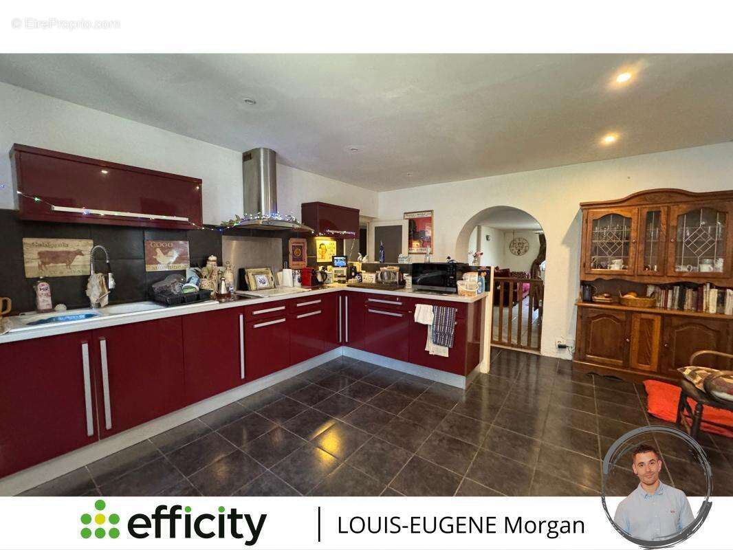 Maison à LA CHAPELLE-BATON