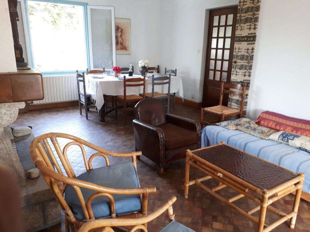 Maison à PLOUGASNOU