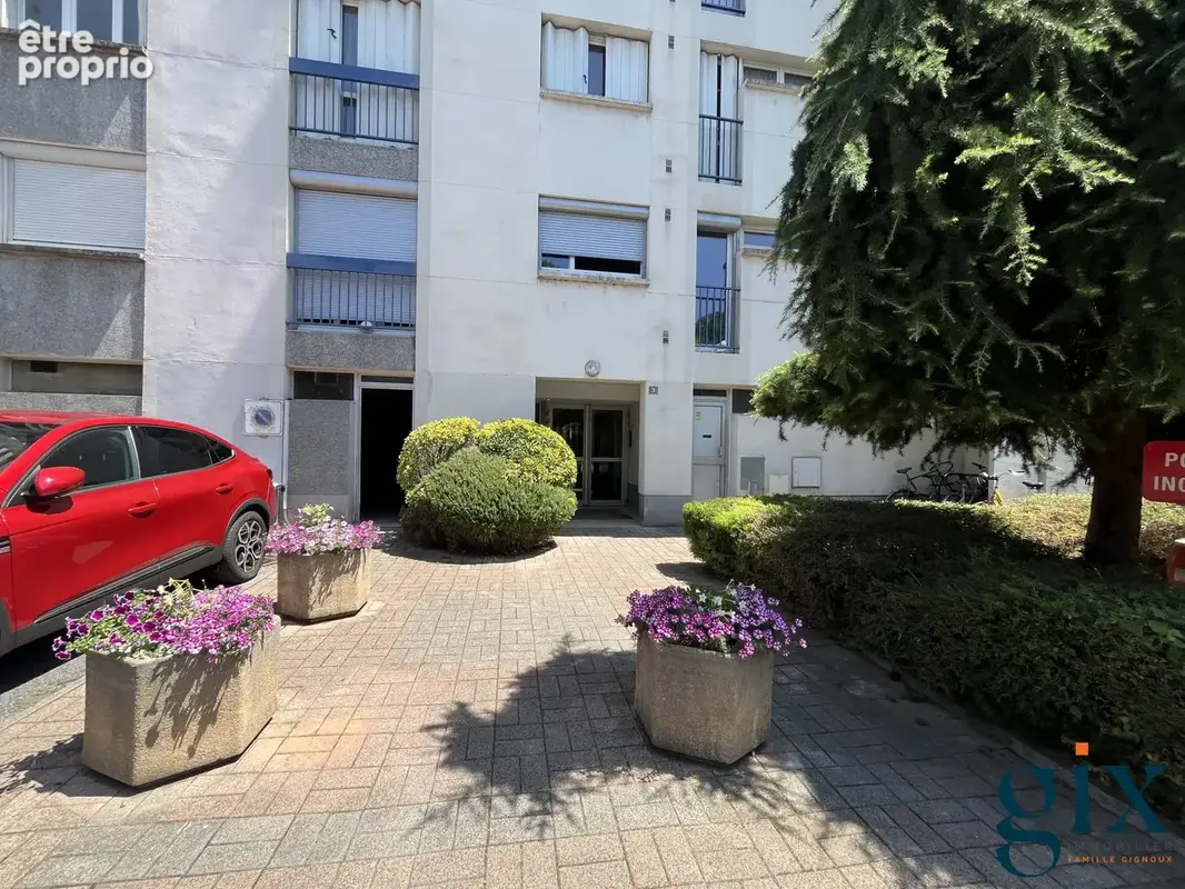 Appartement 4 pièces 79 m² à vendre à Saint-Martin-D'heres (38400) - photo 2