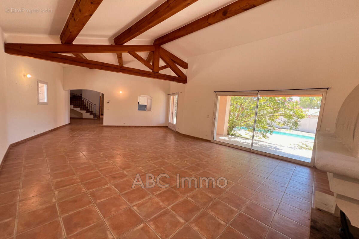 Maison 150 m² à Aix-En-Provence  - photo 3