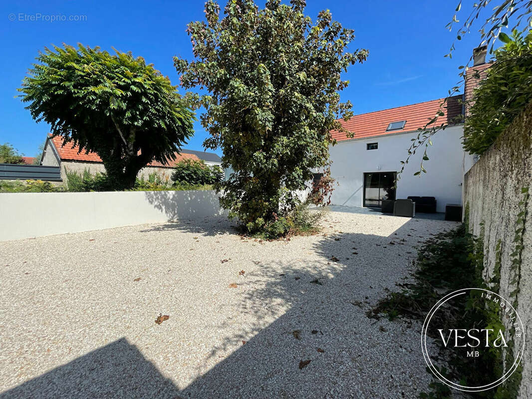 Maison à VAROIS-ET-CHAIGNOT