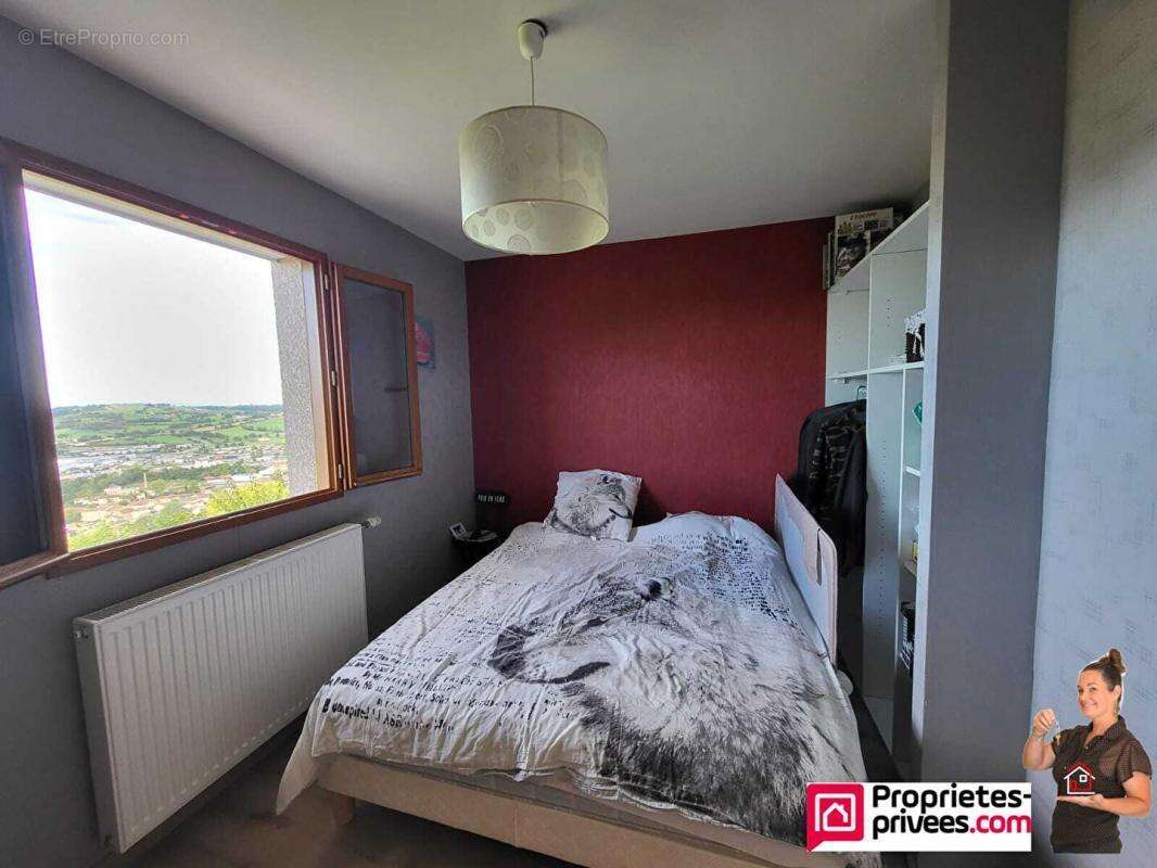 Maison à BOURG-DE-THIZY