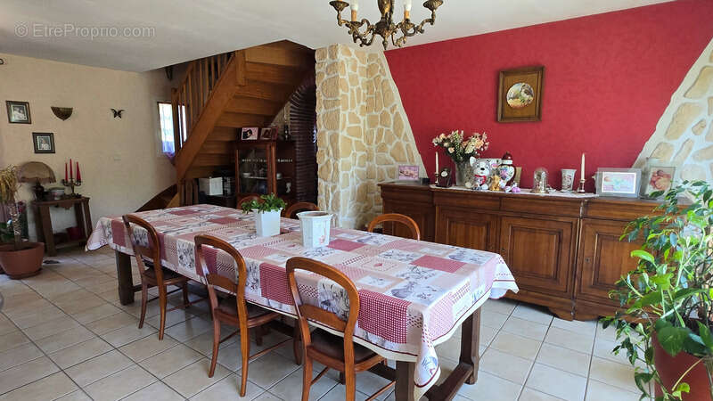 Maison à ORADOUR-SUR-GLANE