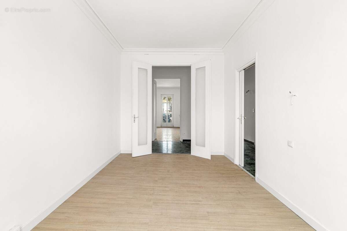 Appartement 90 m² à Nice  - photo 9