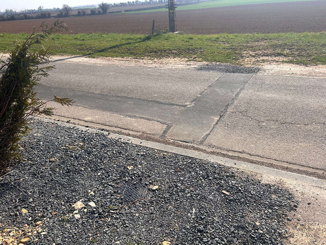 Terrain à EPANEY