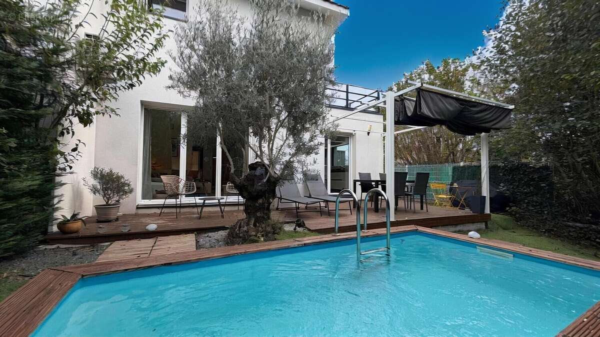 Maison à GUJAN-MESTRAS