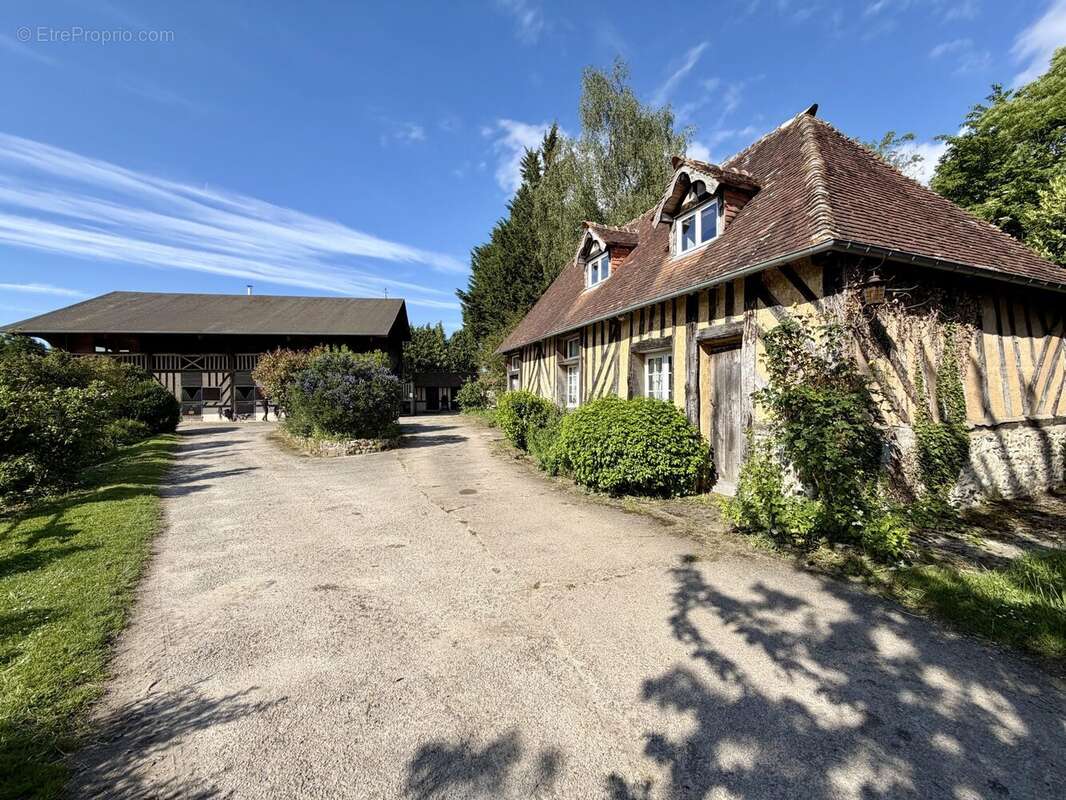 Maison 100 m² à Pont-L'eveque  - photo 3