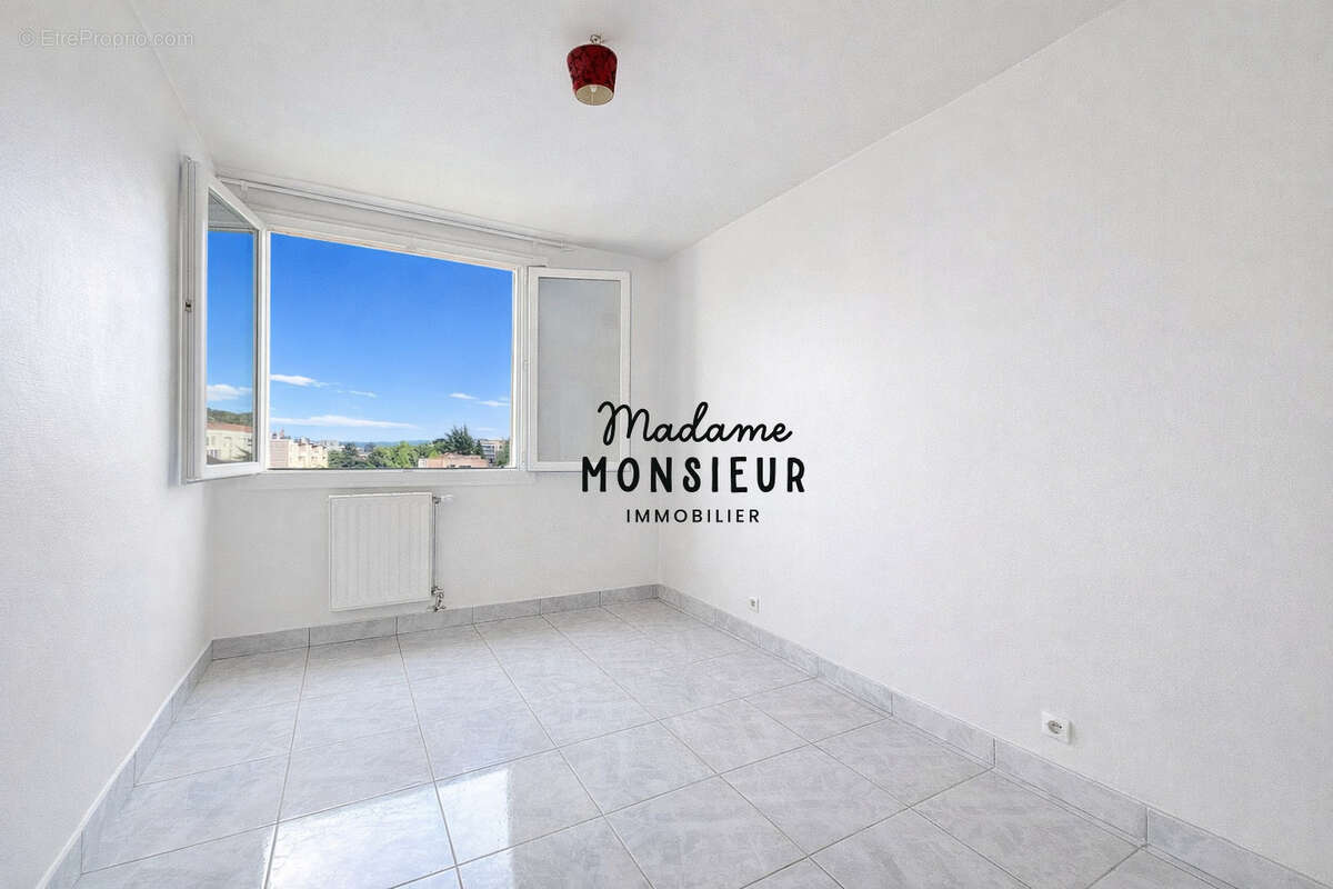 Appartement à BOURGOIN-JALLIEU