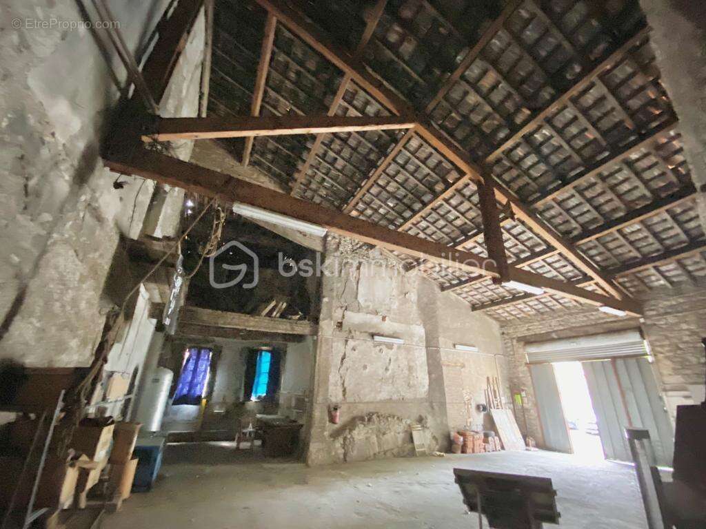 Appartement à LORGUES