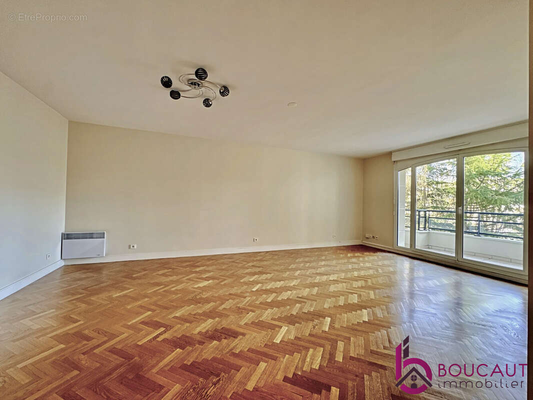 Appartement à LE PLESSIS-ROBINSON