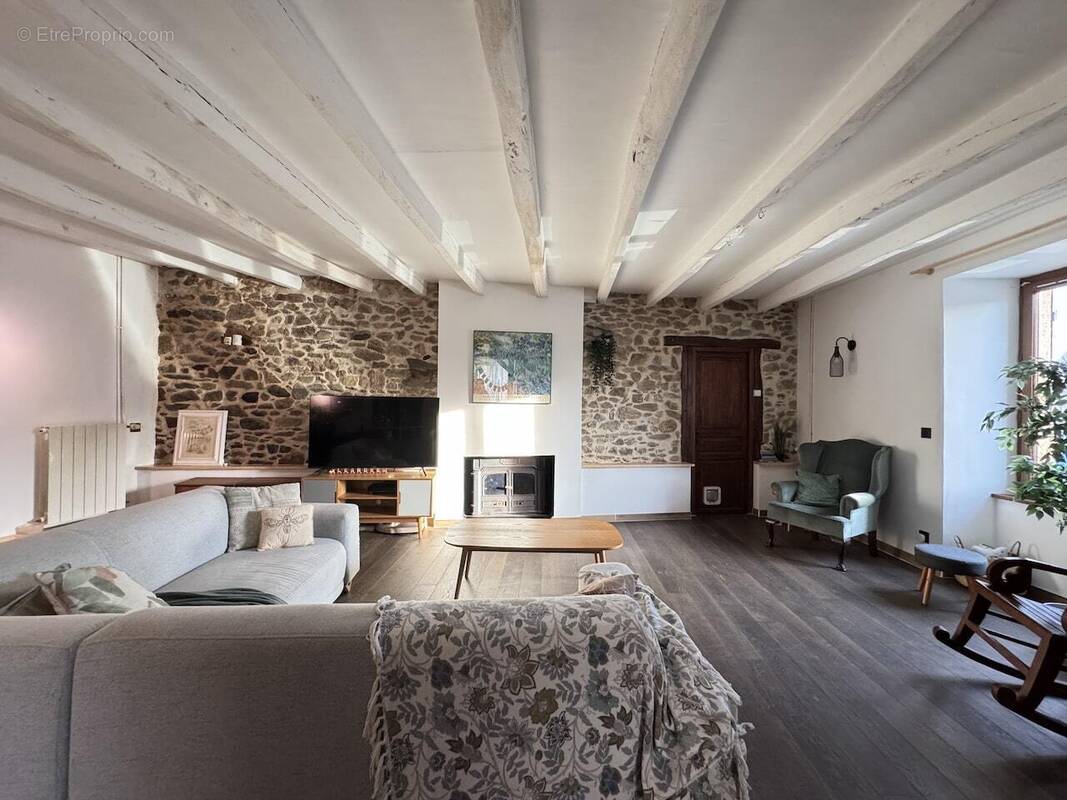 Maison à AIXE-SUR-VIENNE