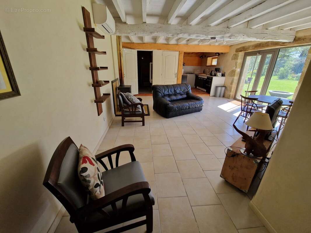 Maison à VIC-FEZENSAC