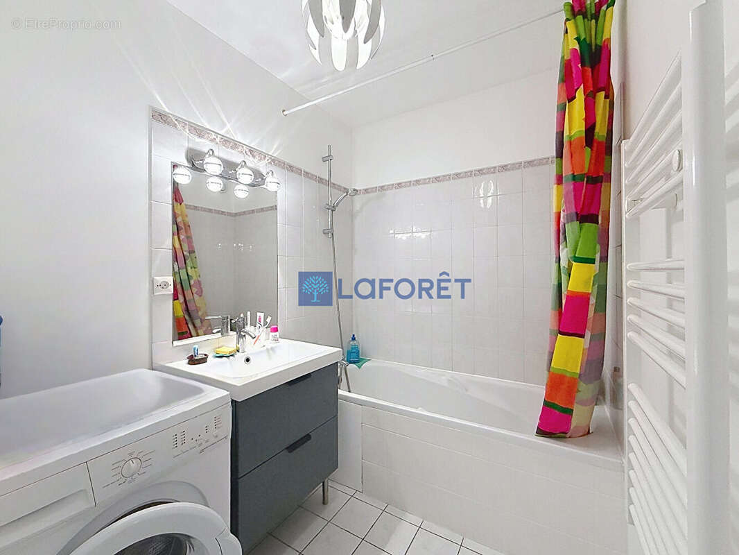 Appartement à SAINT-PIERRE-DU-PERRAY