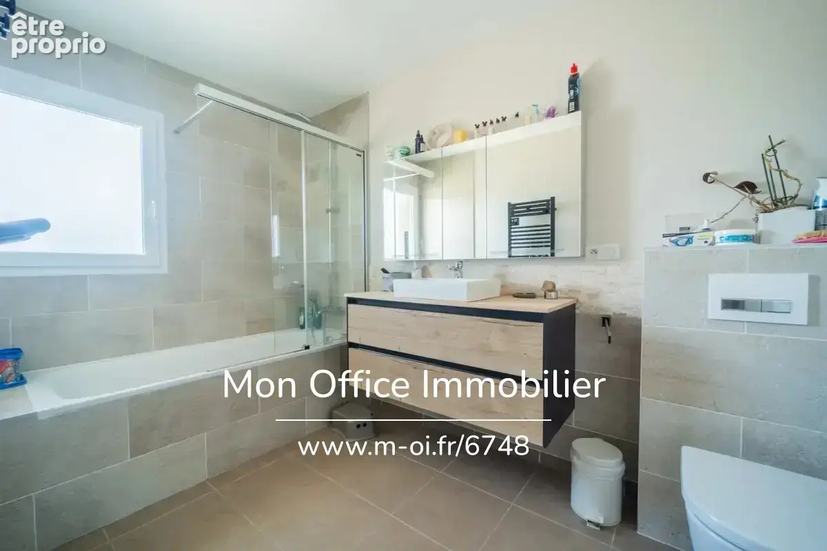 Référence : 7196-TCA - Maison 6 pièces de 2016 - terrain entièrement clos - DPE A - Piscine - à La Balme-de-Sillingy (74330) - photo 15