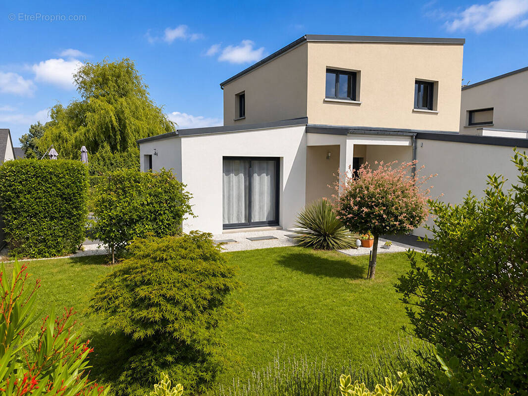 Maison à SAINT-PAIR-SUR-MER