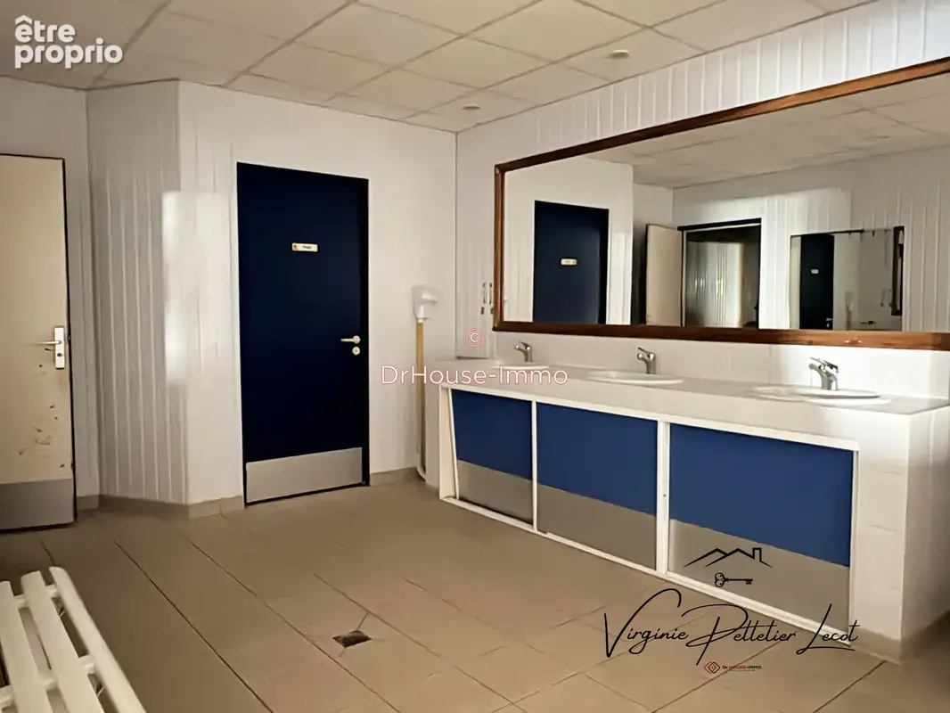 Commerce 1 990 m² à vendre à Fontenay-Le-Comte (85200) - photo 45