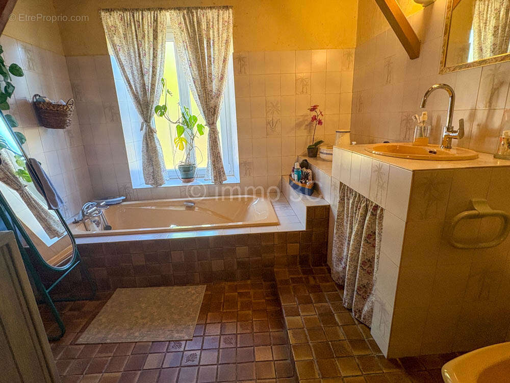 Maison à SAUZE-VAUSSAIS