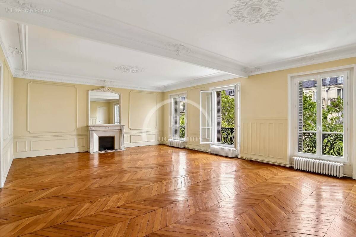 Appartement à PARIS-5E