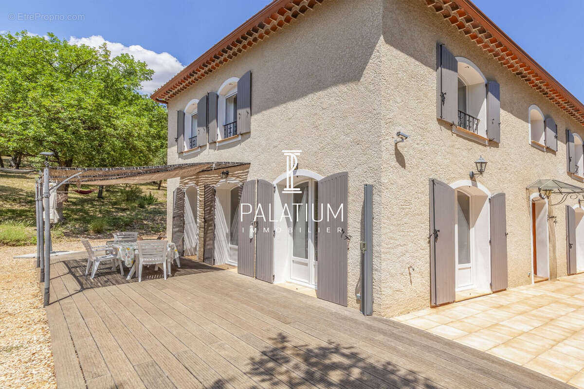 Maison 147 m² à Allemagne-En-Provence  - photo 3