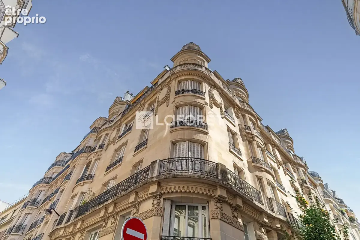 Emplacement recherche - bel immeuble - trois chambres - photo 13
