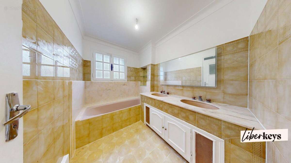 Grande Maison - avec appartement indépendant en rdc sur 800 m² clos, quartier recherché à Draguignan - photo 9