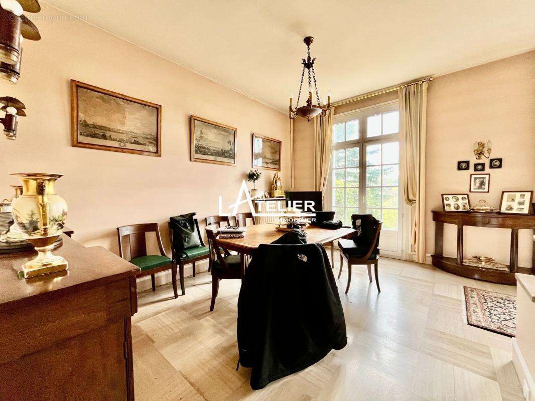 Maison à MAREIL-MARLY