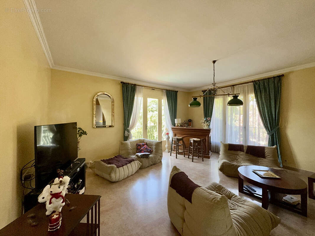 Maison à VILLENEUVE-LES-AVIGNON