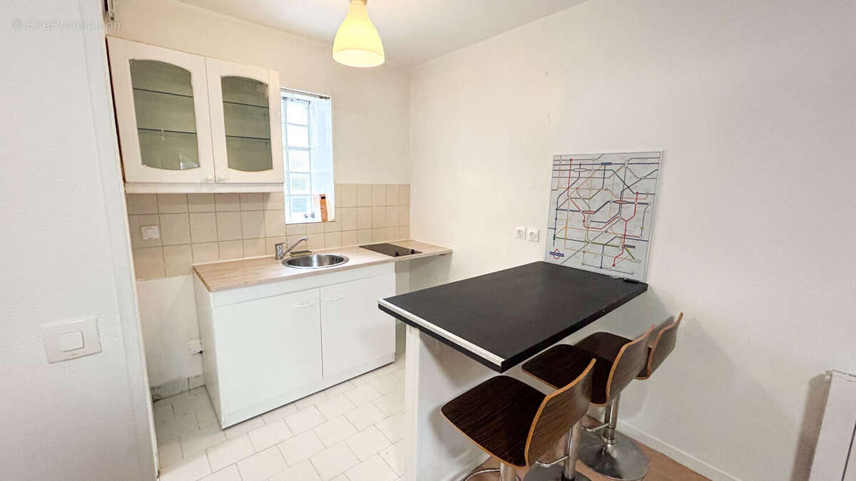 Appartement à LE COUDRAY-MONTCEAUX