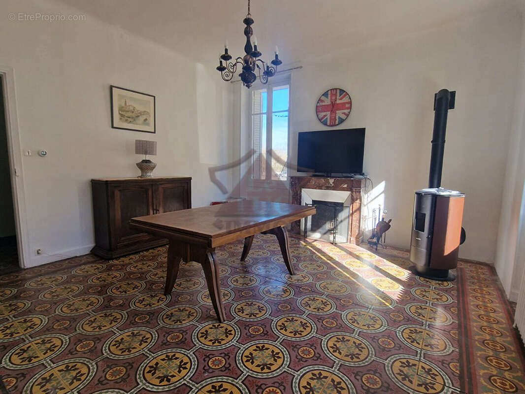 Maison à MOLIERES-SUR-CEZE