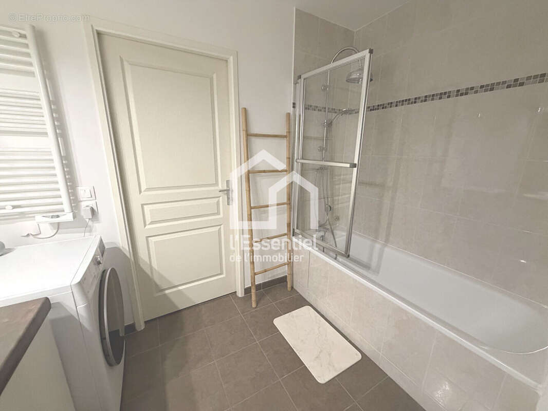 Appartement à VERNEUIL-SUR-SEINE