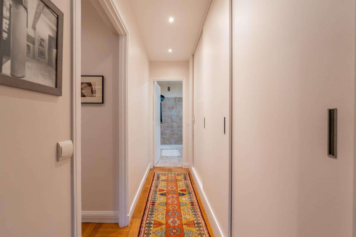 Appartement à VILLE-D'AVRAY