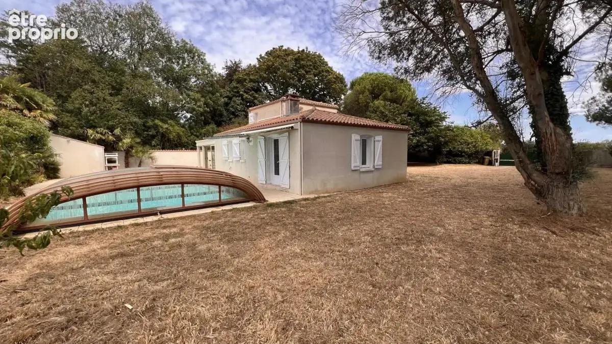 **longeville-sur-mer - élégante propriété avec piscine et grands espaces** - photo 3