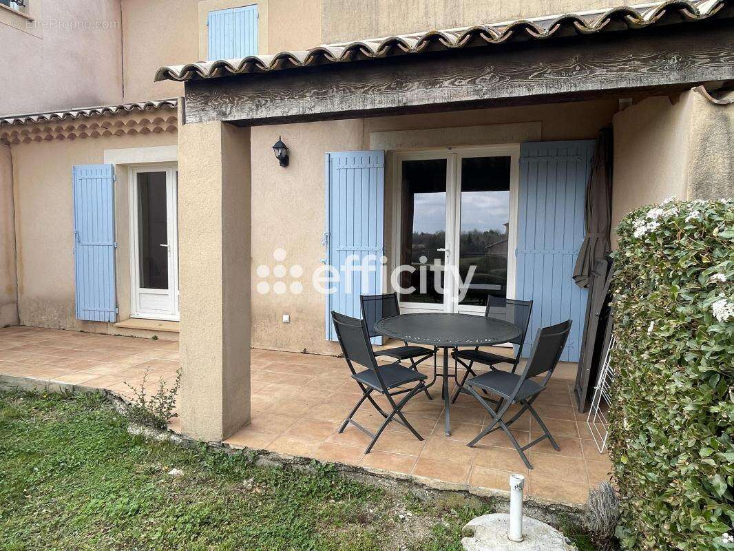 Appartement à SAINT-TRINIT