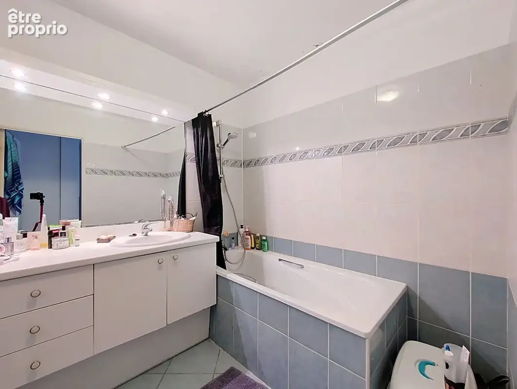 A VENDRE RUE VENDOME - T3 72m2 2 chambres, balcon au calme - photo 11