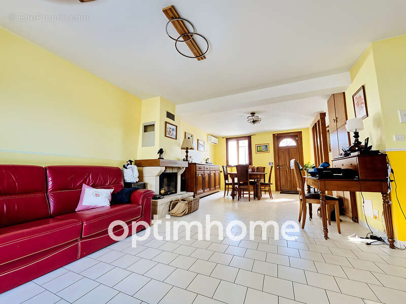 Maison à VARENNES-SUR-SEINE