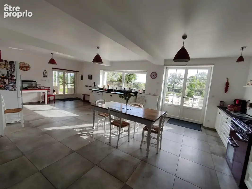 Maison 6 pièces 260 m² à vendre à Sainte-Radegonde (86300) - photo 5