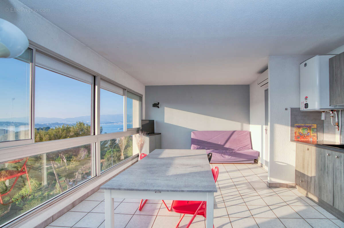 Appartement à SAINT-MANDRIER-SUR-MER