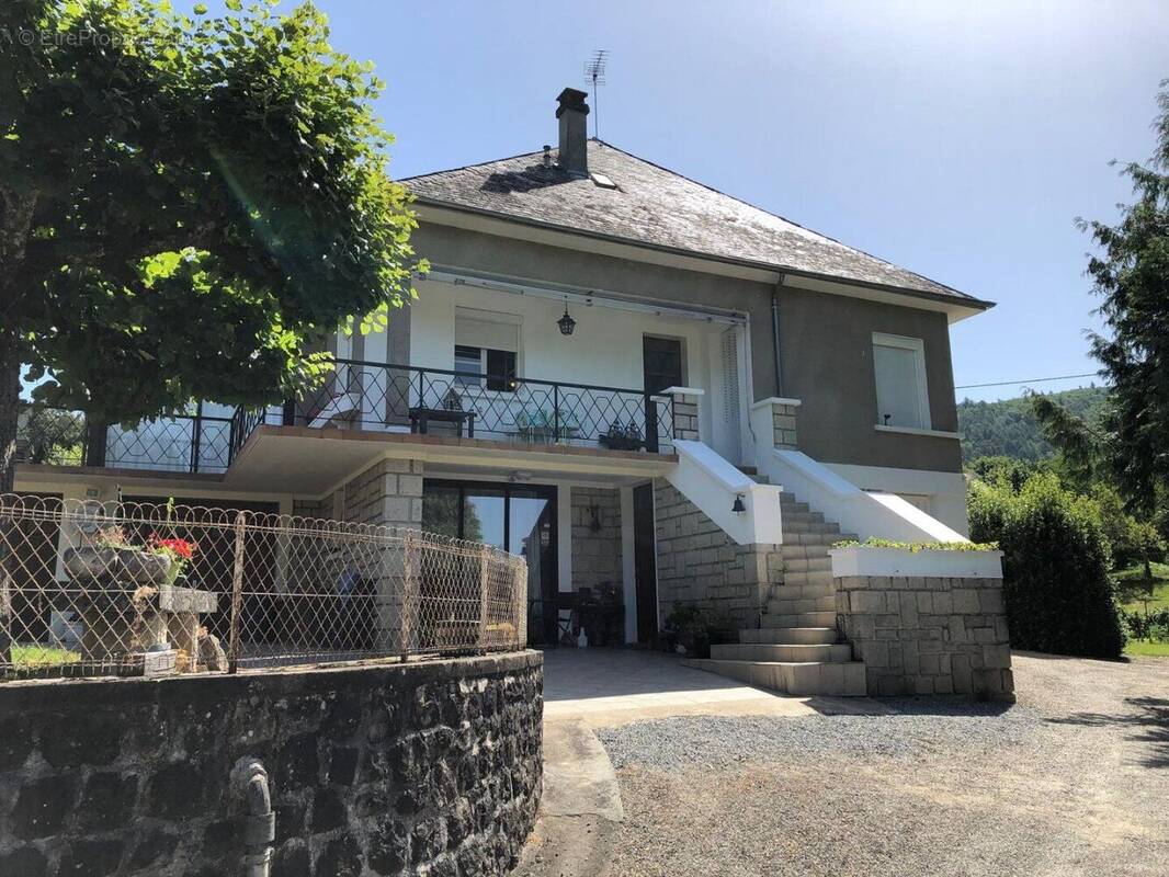 Maison à ARGENTAT