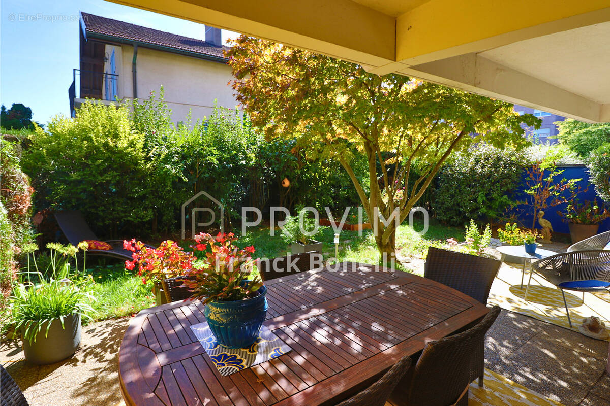 Appartement à AMBILLY