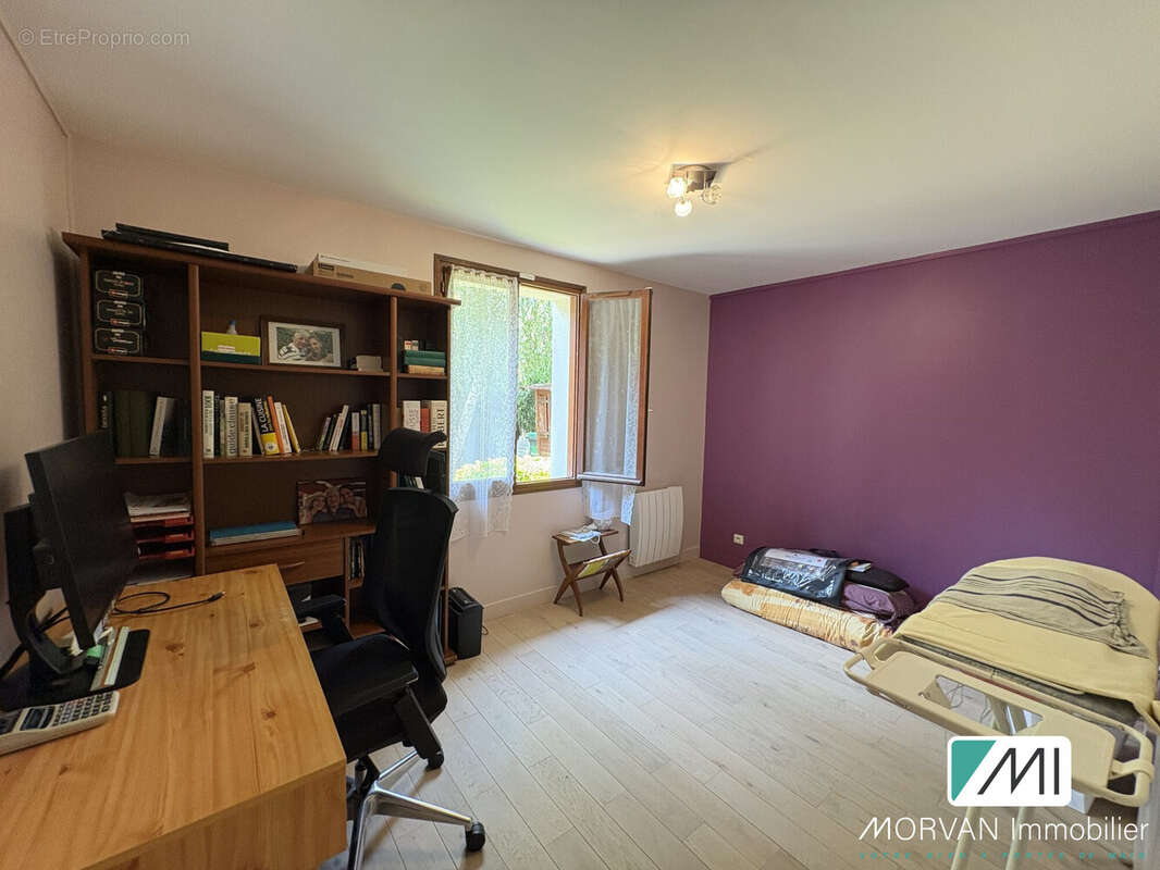Maison 137 m² à Les Essarts-Le-Roi  - photo 8